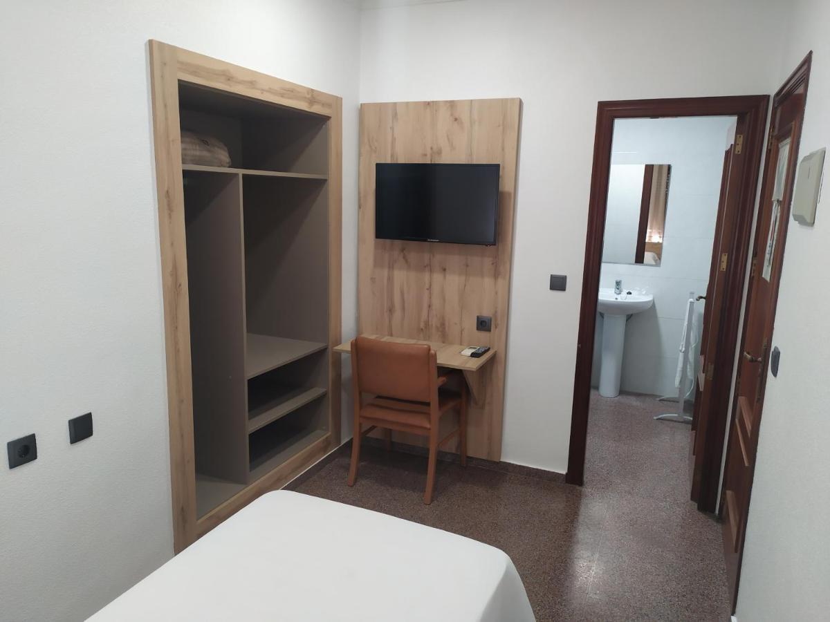 Single Room with Bathroom,1089044131:JPEG