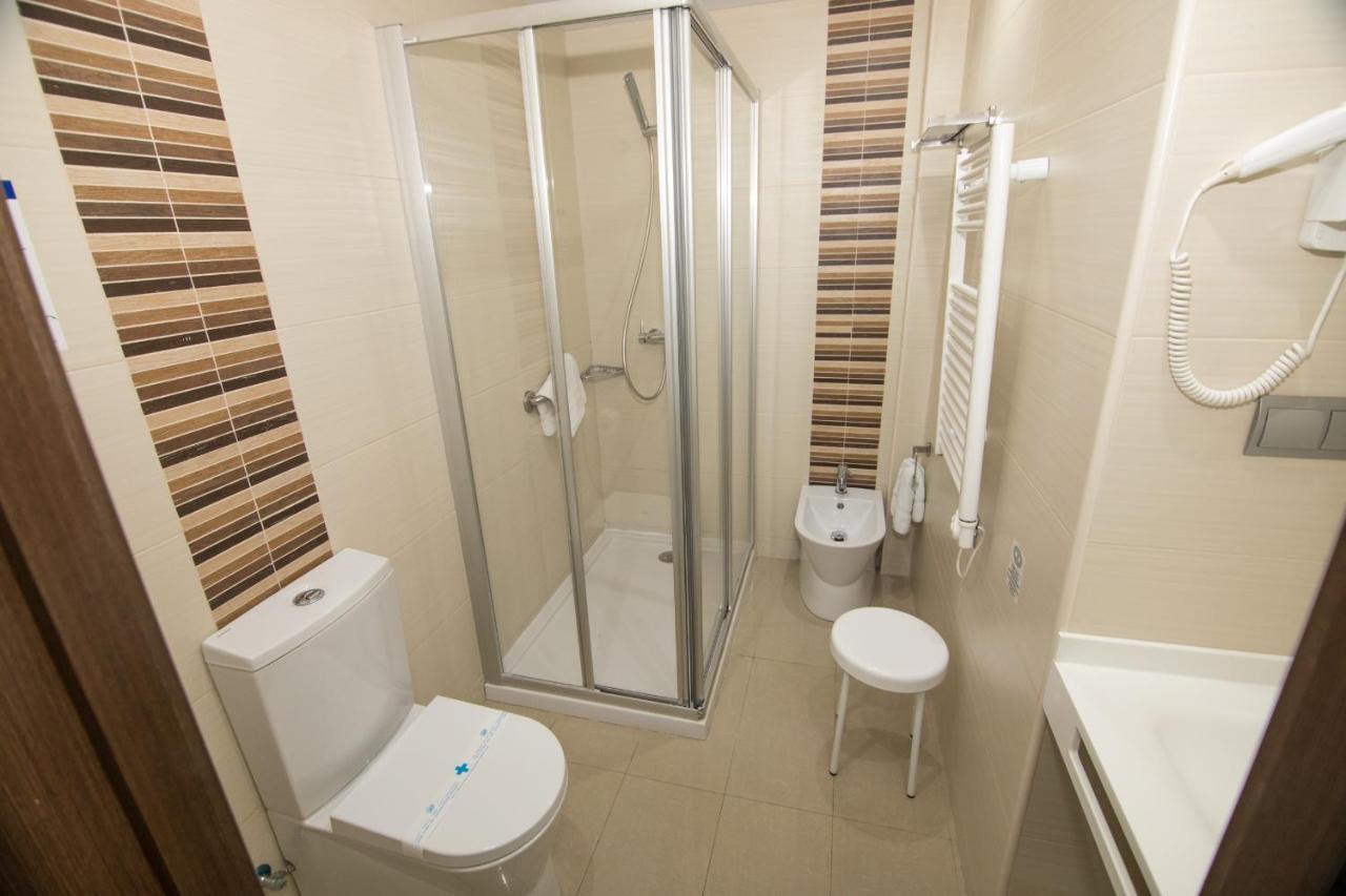 Superior Double or Twin Room with Lateral Sea View