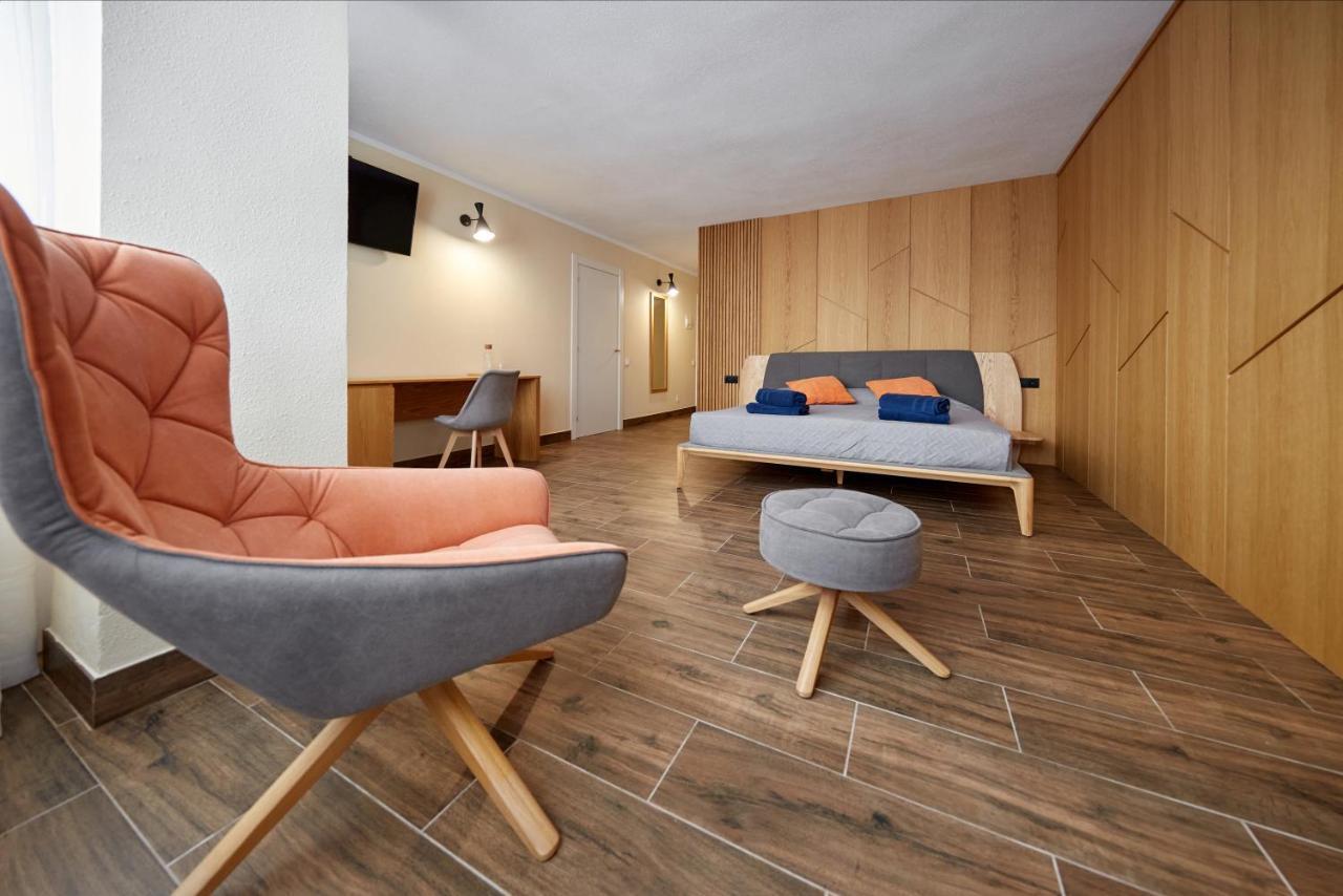 Deluxe Double Room,1296855388:JPEG