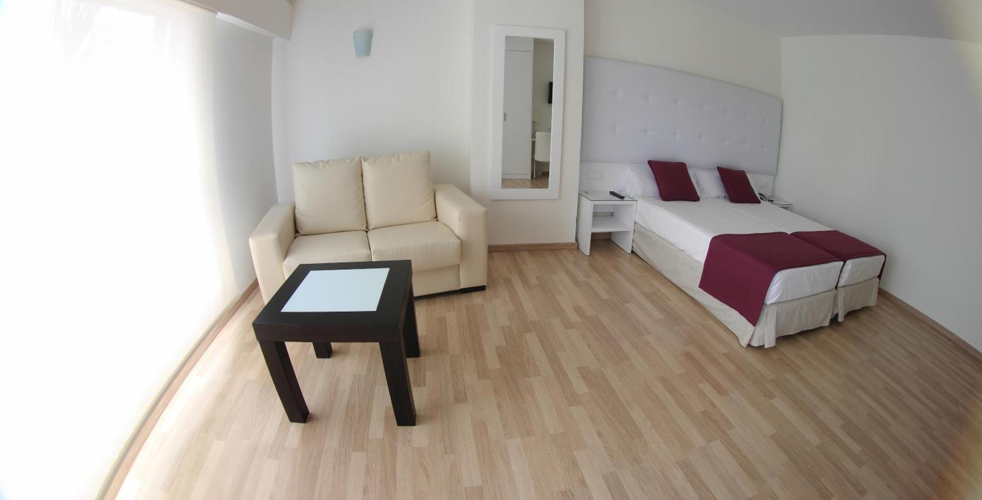 Superior Double or Twin Room Sea View