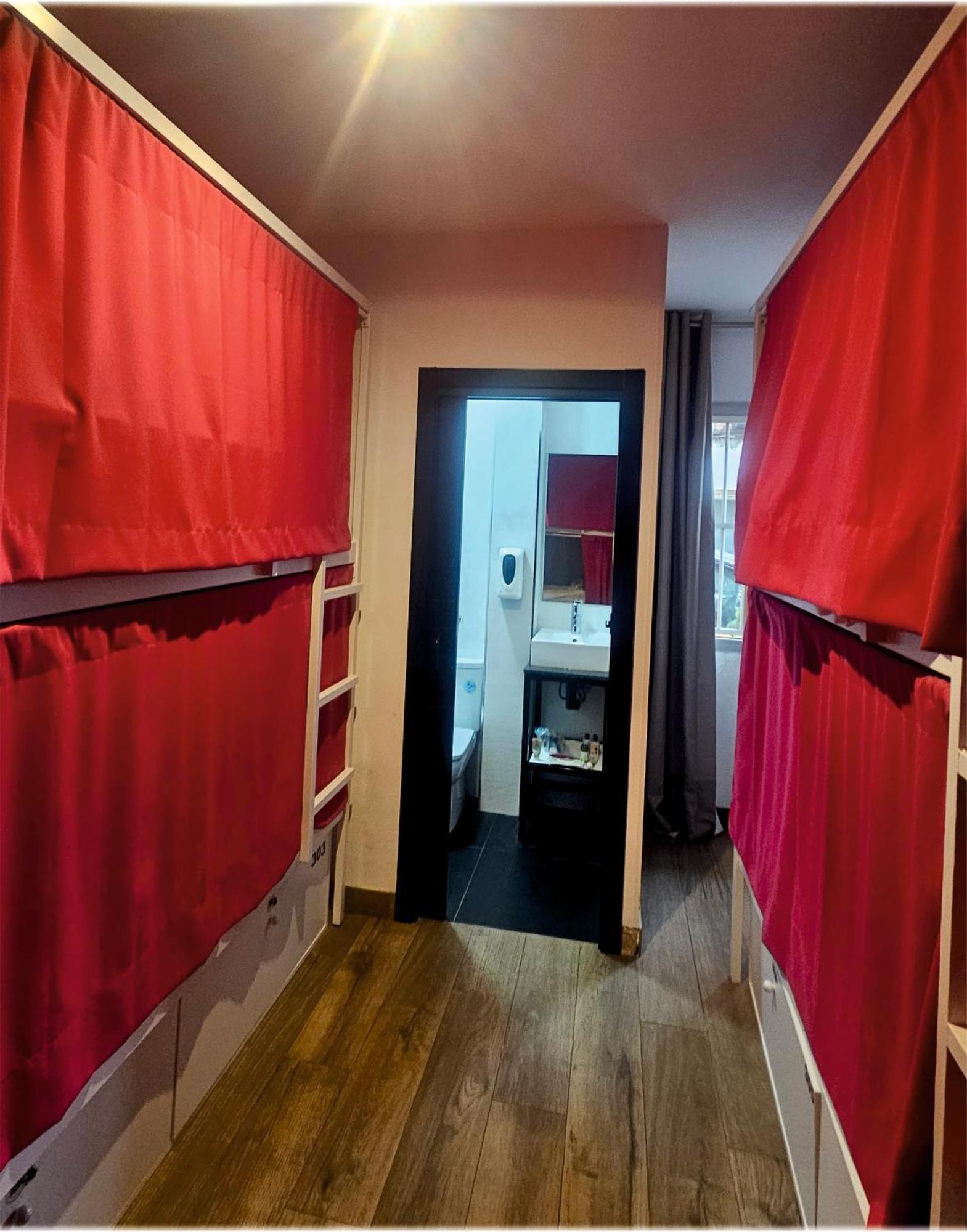 Bed in 8-Bed Mixed Dormitory Room