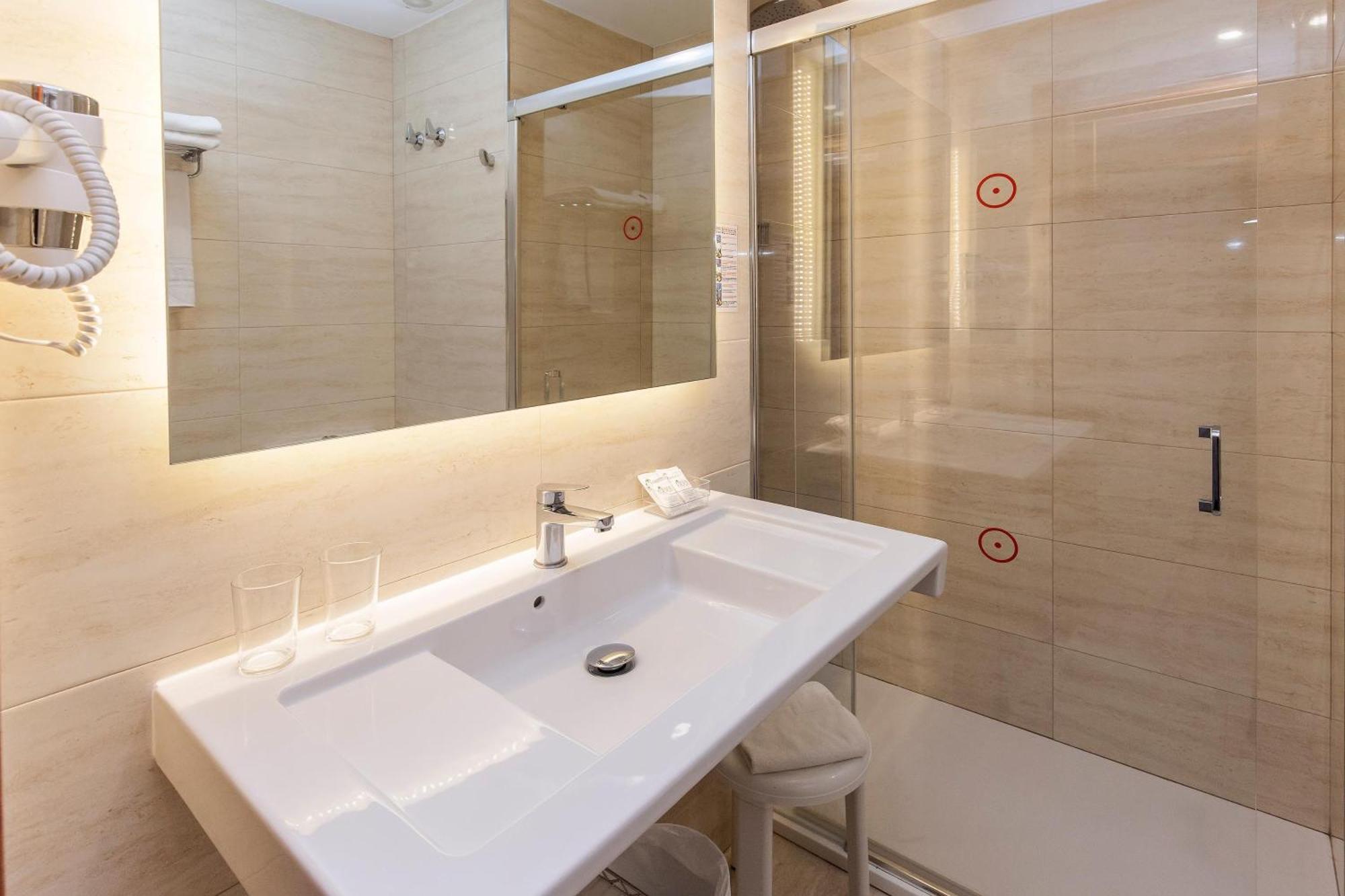Essential Double Room (2 Adults)