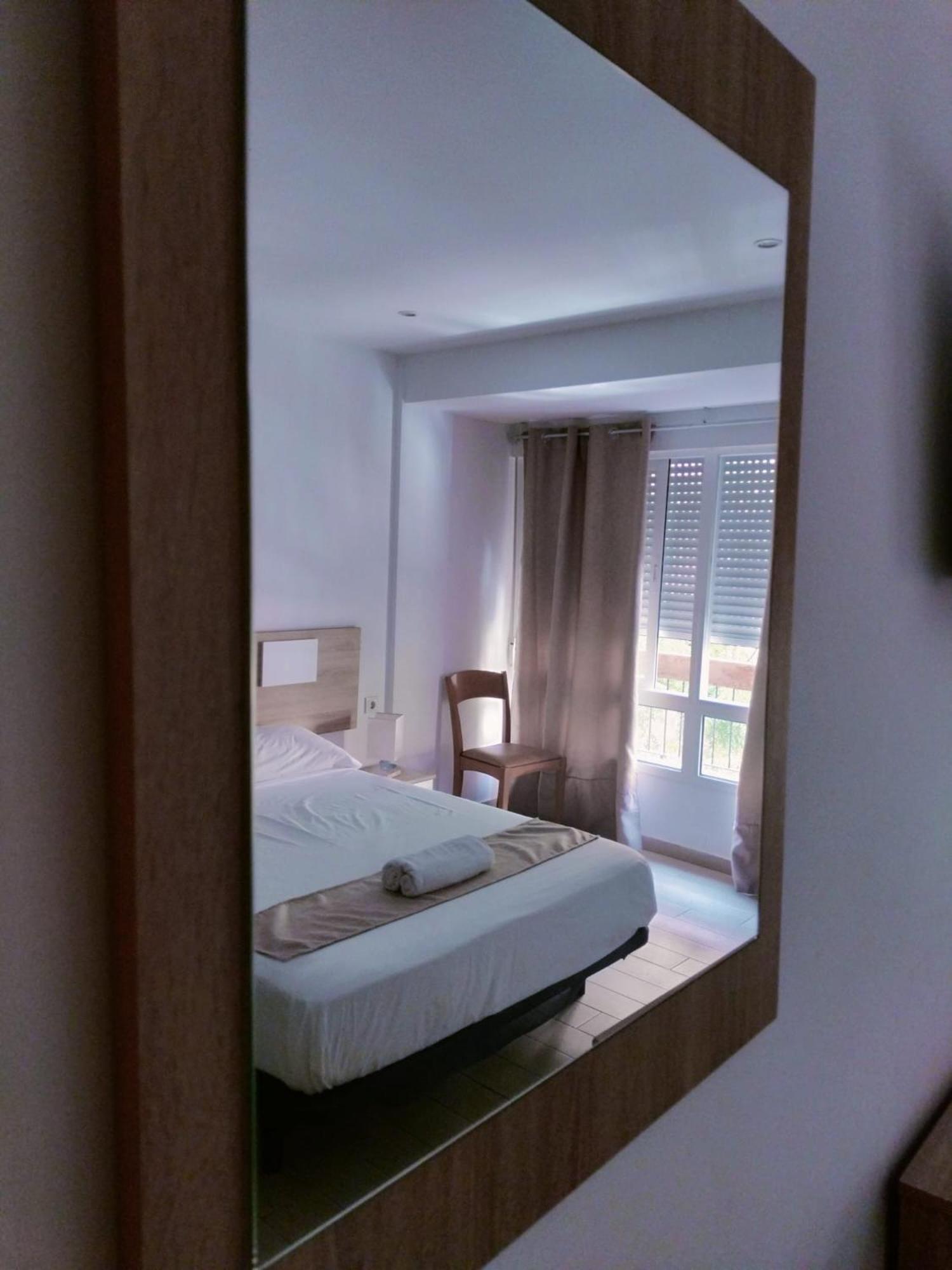Quarto Duplo com Casa de Banho Privativa