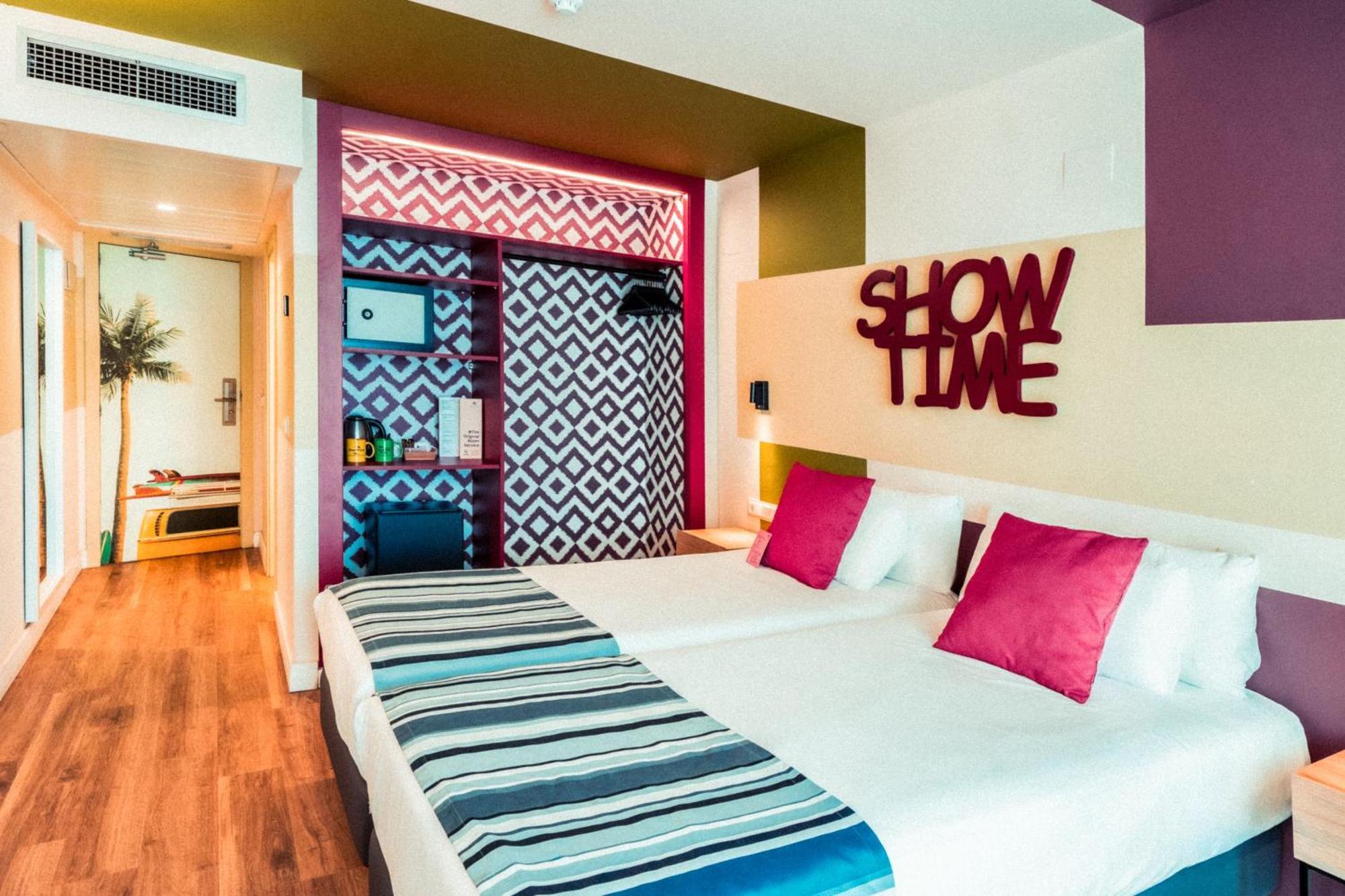 Chambre Double - Vue sur Piscine