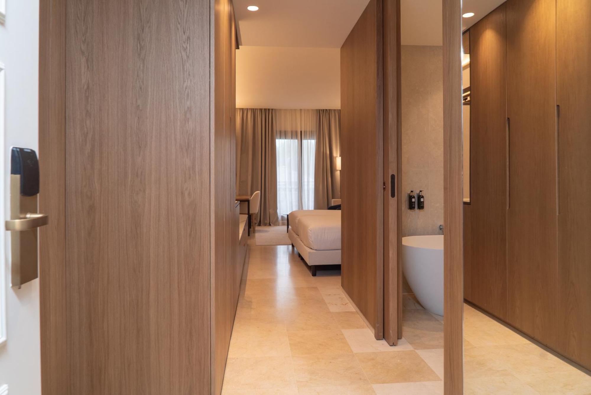 Superior Double or Twin Room,1758275299:JPEG