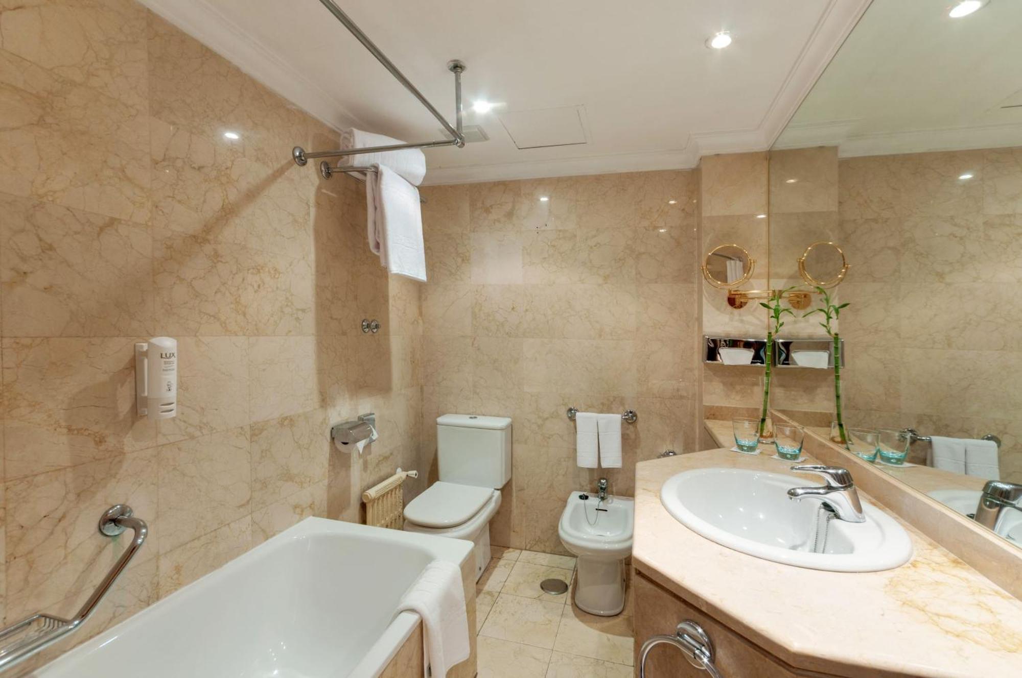 Superior Room with Views