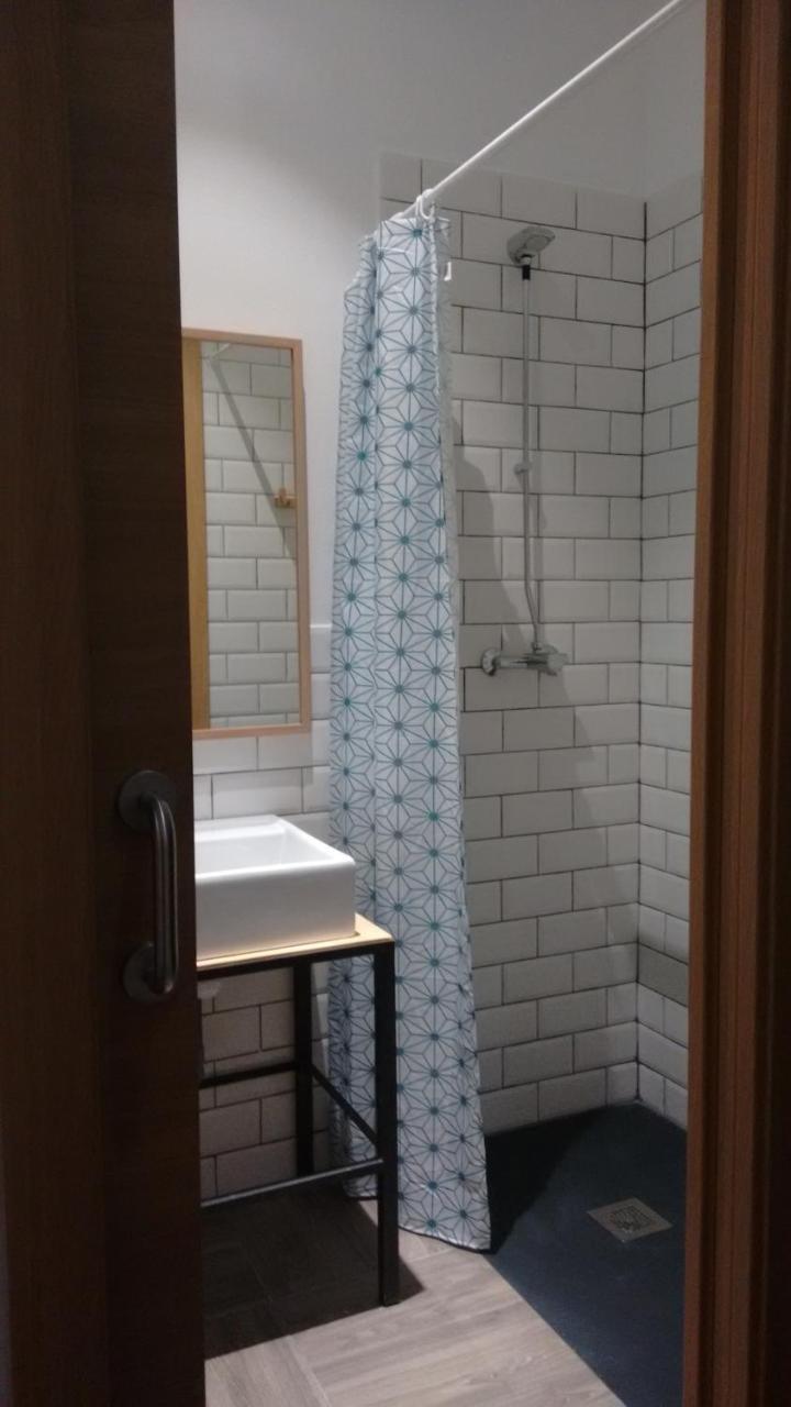 Twin Room Private Bathroom