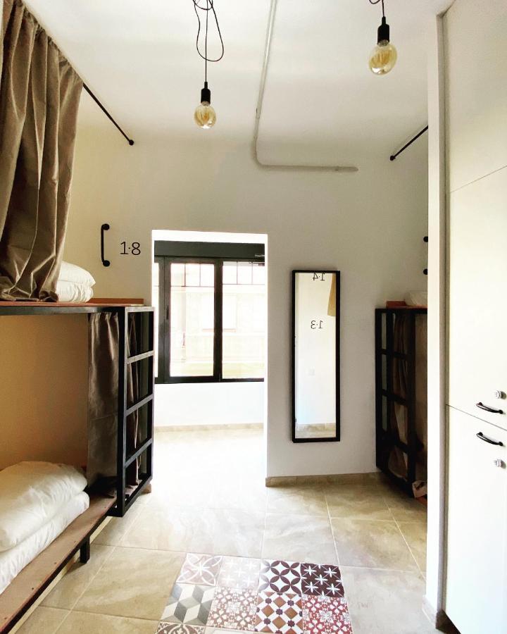 Bett im Frauenschlafsaal mit 8 Betten