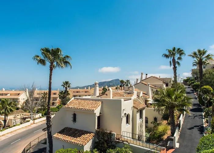 Luxuriöse und großräumige Villa mit Community Pool, Sicht auf das Mittelmeer sowie dem Mar Menor, La Manga Club
