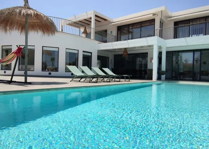 Casa Santi - Luxury Home- For 8 Guests