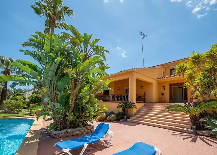 Villa With Private Pool And Tennis Court 150 Metres From The Sea-Villa El Olivo